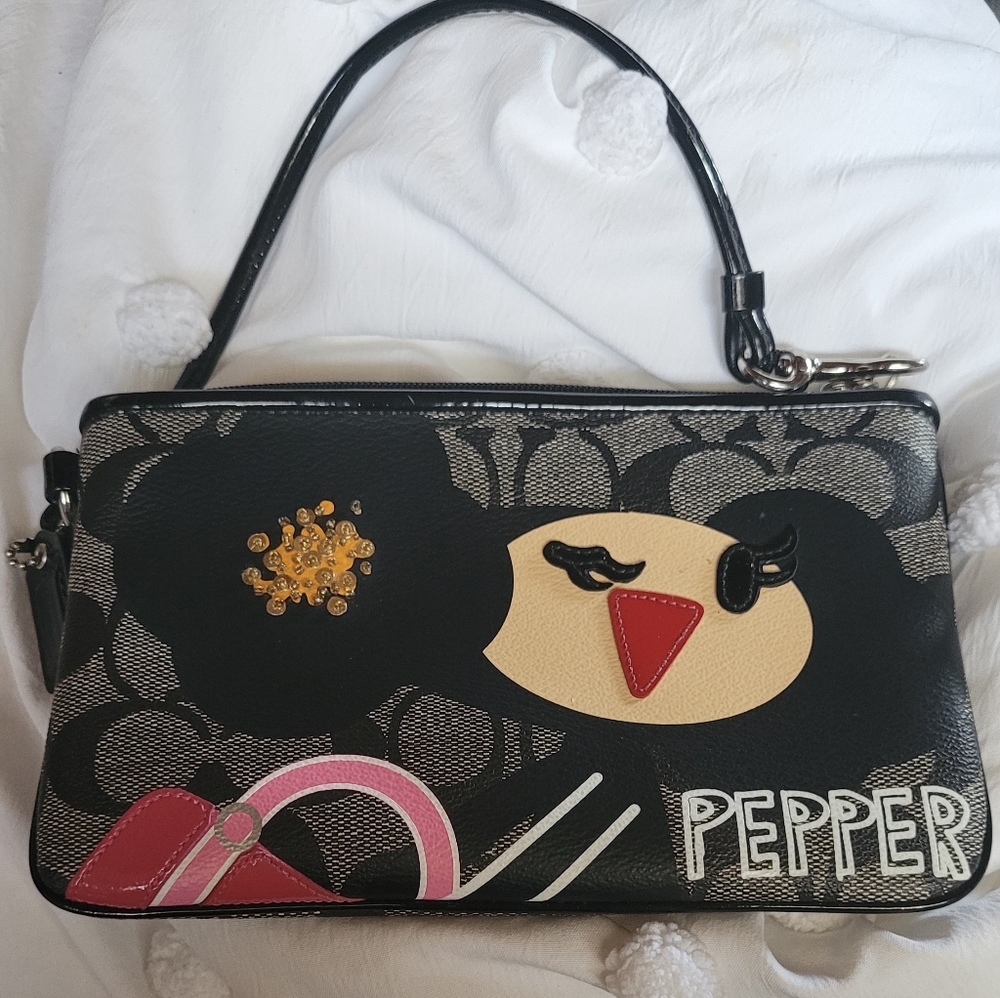 Authentic Coach Poppy